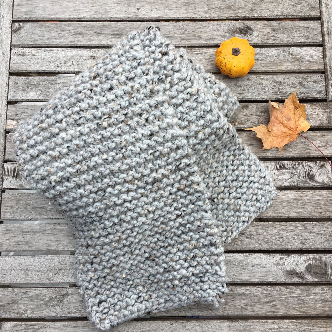 Flaked Grey Scarf